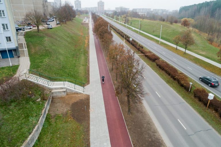 Dviratininkams ir pėstiesiems  – 2 km šiuolaikiškos infrastruktūros